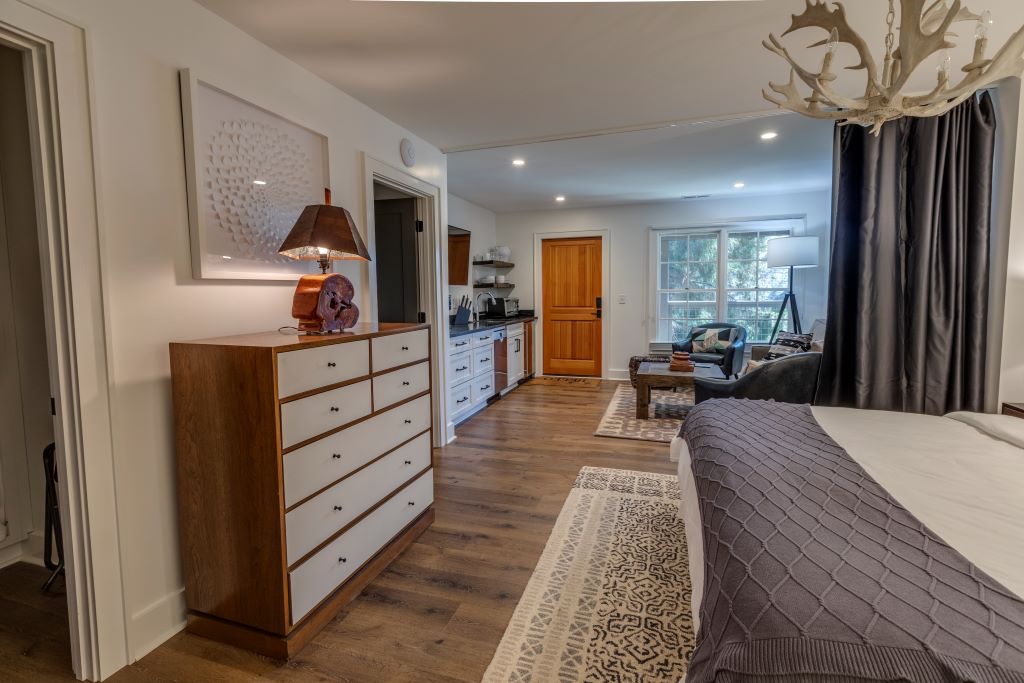 Lofts-Bartram Kitch side